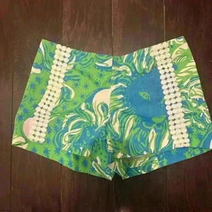 Lilly Pulitzer blue & green shorts Liza Shorts, Roar of the Jungle Size 2